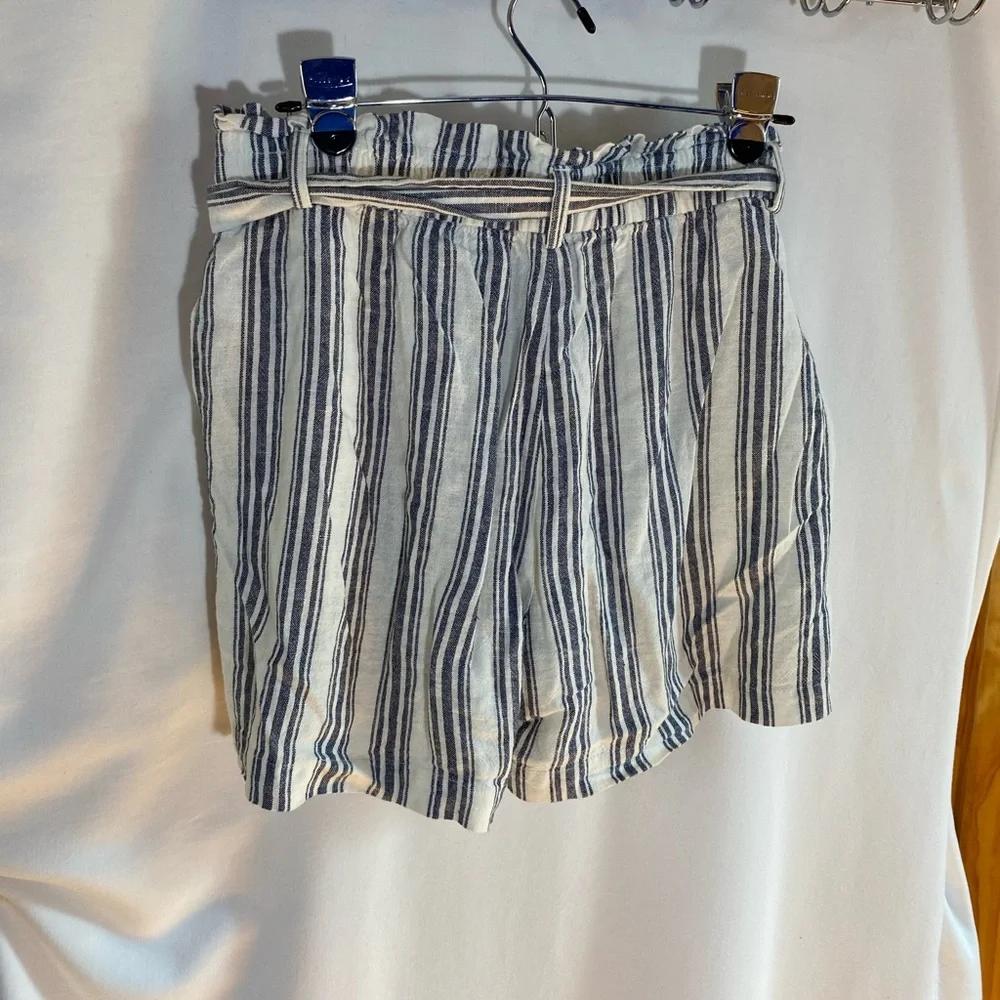 J. Crew Striped Blue and White Women's Medium Shorts, Linen/Viscose
